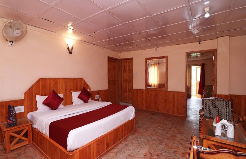 Hotel Devlok International