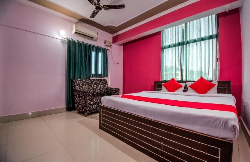 OYO 7226 Sri Sai Manas Hotel & Banquets
