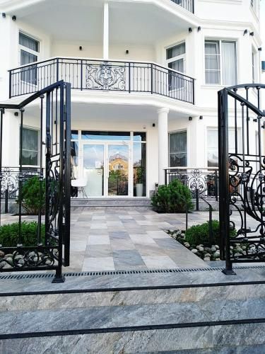 Blue Marine Hotel