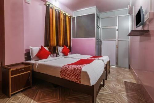 OYO 18330 Stay At Jo's Guest House