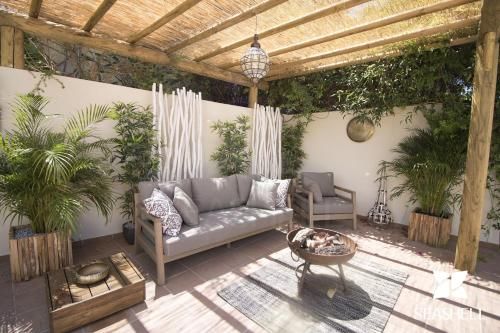 Outdoor Pictures 24