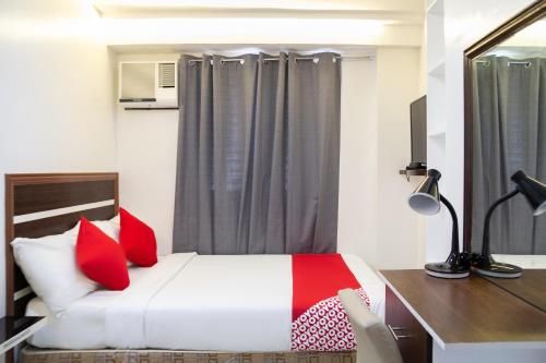OYO 165 Circle-b Apartelle & Suites
