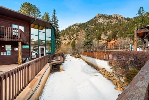 Outdoor Pictures 24