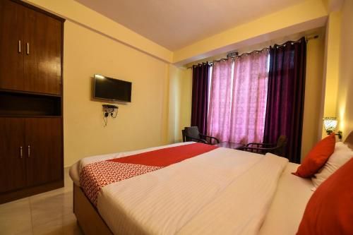 OYO 14958 Hotel Purnima