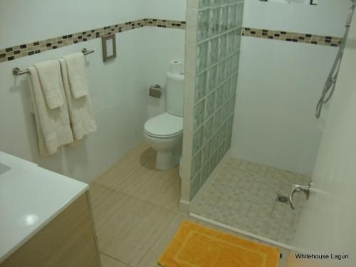 Whitehouse Lagun Apartments