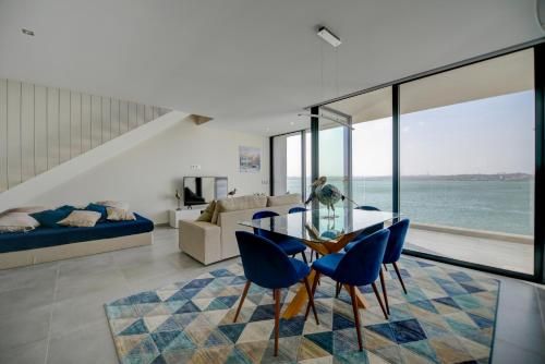 ARADE RIVERSIDE MODERN APARTMENT
