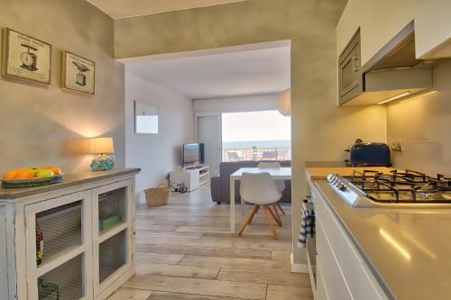 Panoramic Sea Views