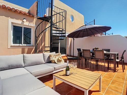 2268-Penthouse with terrace seaview