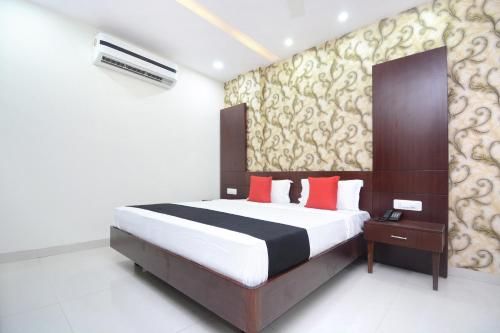 Capital O 30699 Lrc Hotel And Banquet