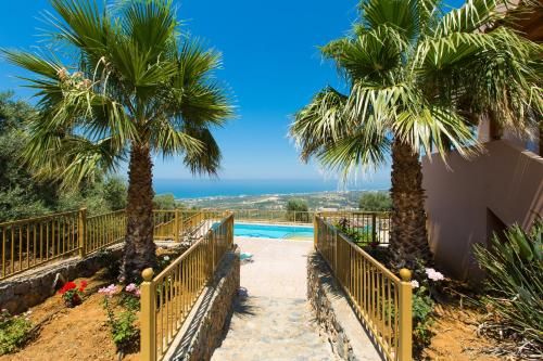 Maroulas Villas Ioanna & Stavros, stunning views, By ThinkVilla
