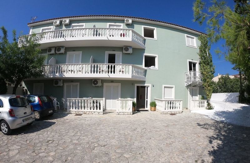 Casa Del Mar