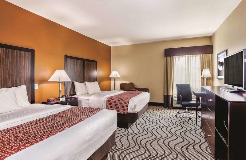 Super 8 by Wyndham Cotulla TX