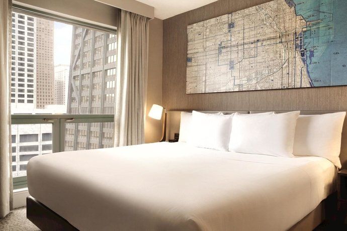 Hilton Chicago/Magnificent Mile Suites