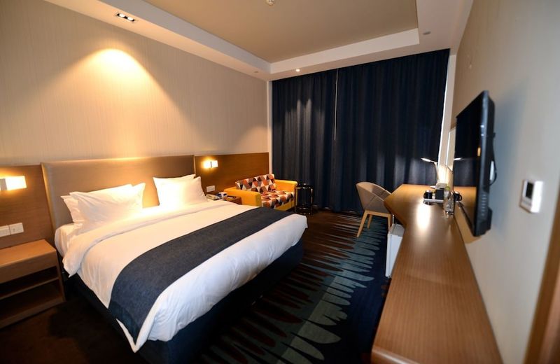 Holiday Inn Express Weihai Economic Zone, an IHG Hotel