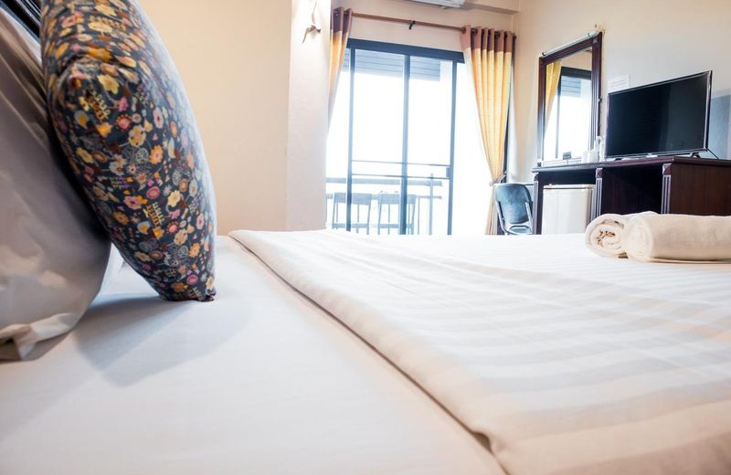Phaya Inn