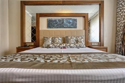 City Hotel Residence