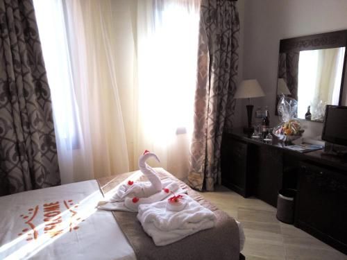 Rohanou Beach Resort