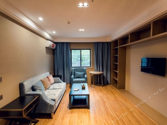 Huating Business Hotel