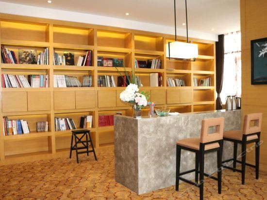 Edinburgh Hotel