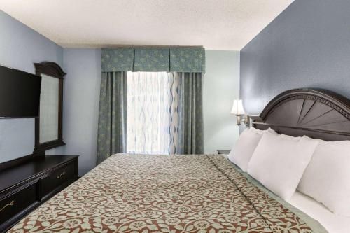 Days Inn by Wyndham Weldon Roanoke Rapids