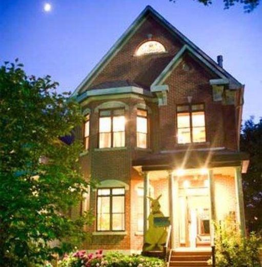 Harvey House Bed & Breakfast
