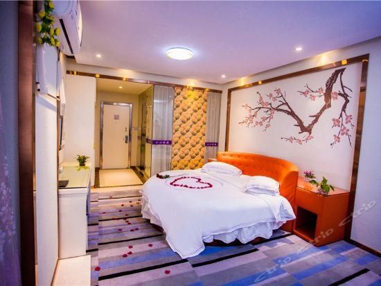 Shuiyue Qinghua Hotel