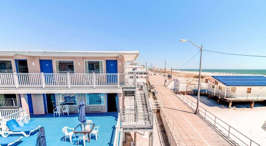 OCEAN FRONT