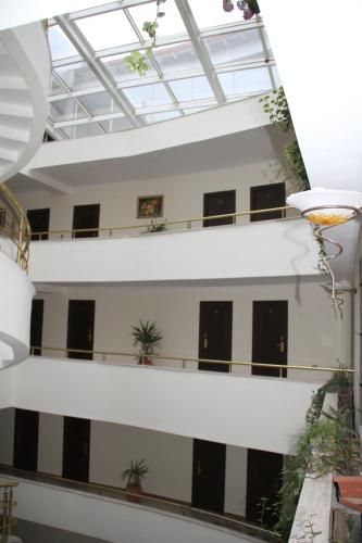 Hotel Leonardo