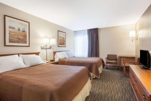 Travelodge by Wyndham Ottawa West