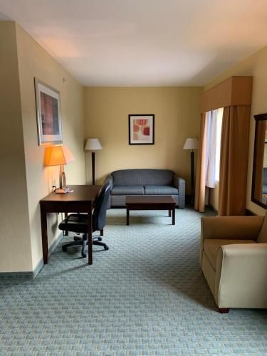 Ambassador Inn & Suites