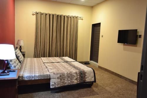 West End Family Home stay