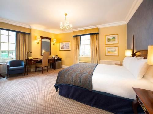 Mitre Hotel