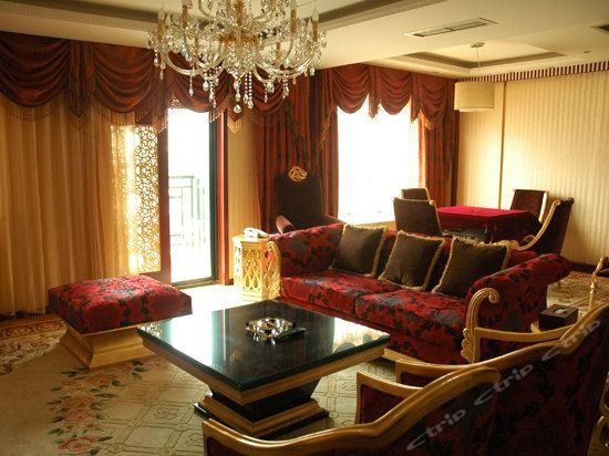 Fukang Best Hotel