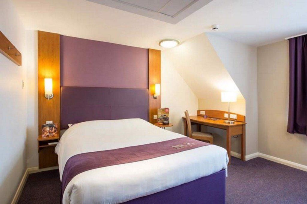 PREMIER INN LONDON CHINGFORD