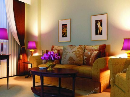 Yilan International Hotel