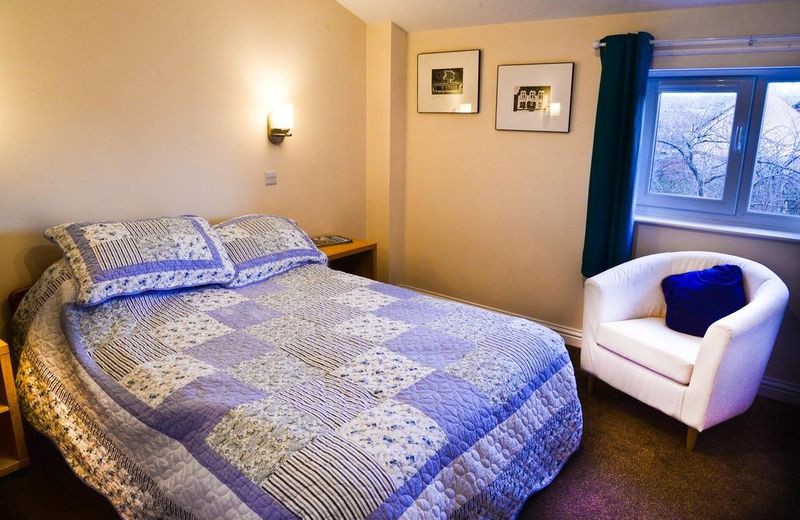 Abbotsford B&B