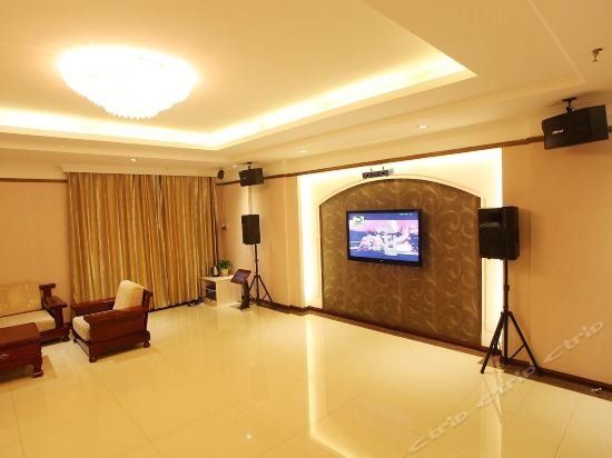 Purple East Hotel