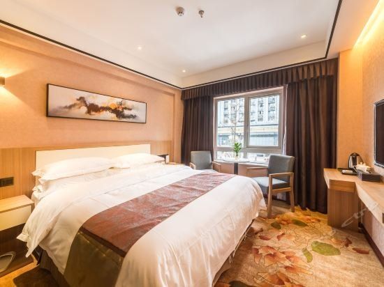 Court Hotel