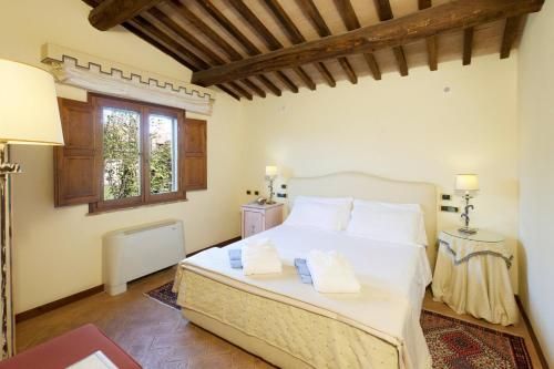 Sovana Hotel & Resort
