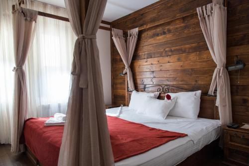 Zlaten Rozhen Family Hotel- Monument of Cultural Significance