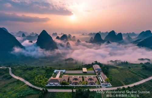 Misty Wonderland ,Yangshuo Xingping