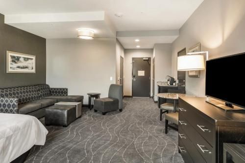 Holiday Inn Hotel & Suites Silicon Valley – Milpitas, an IHG Hotel