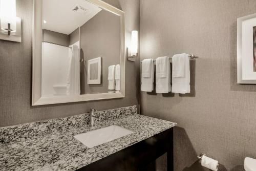 Holiday Inn Hotel & Suites Silicon Valley – Milpitas, an IHG Hotel