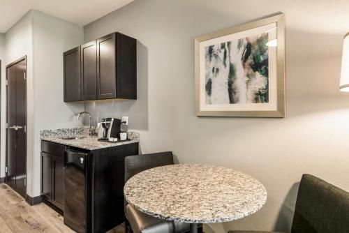 Holiday Inn Hotel & Suites Silicon Valley – Milpitas, an IHG Hotel