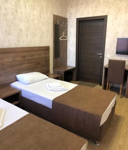 Motel Kochety on M4