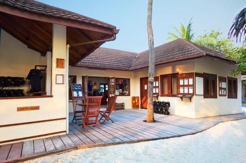 Komandoo Island Resort & Spa