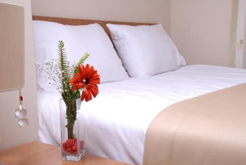 Airport Residence
