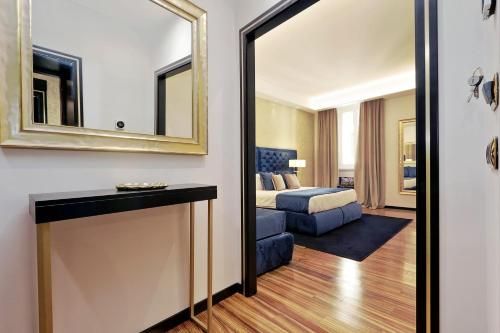 Spanish Diamond Luxury Suites & Jacuzzi