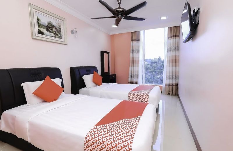 OYO 714 Arina Hotel