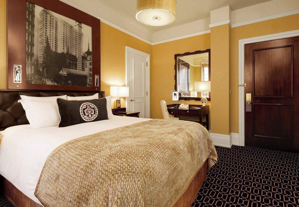 The Algonquin Hotel Times Square, Autograph Collection